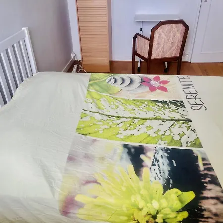 Privee - Place Verdun 3*