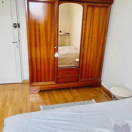 Privée - Place Verdun Bed & Breakfast