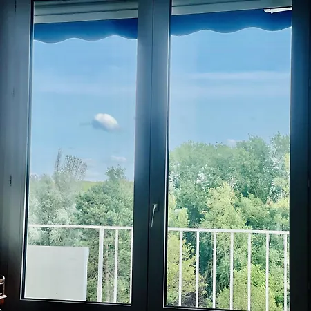 Privee - Place Verdun Bed & Breakfast 3*