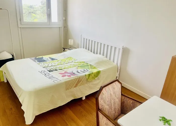 Privee - Place Verdun Bed & Breakfast Tours