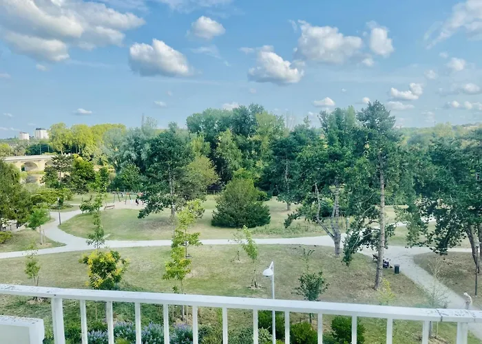 Privée - Place Verdun Tours